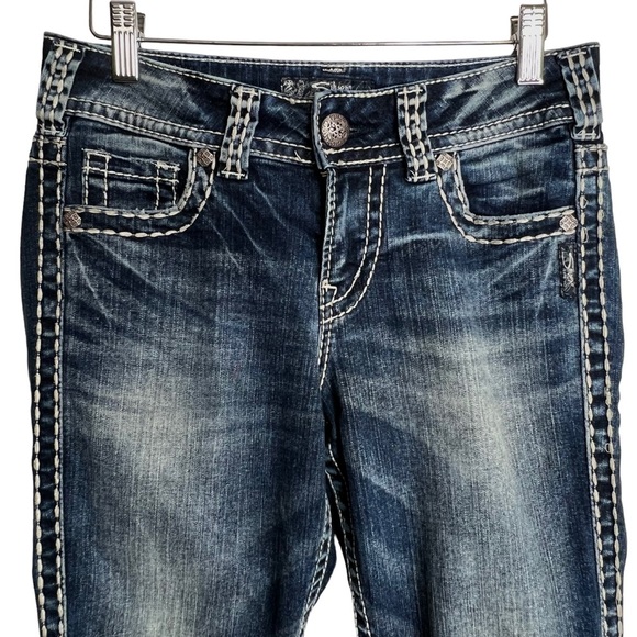 SILVER SUKI MID CAPRI FLUID DARK WASH DENIM JEANS SIZE 27 - Picture 4 of 10